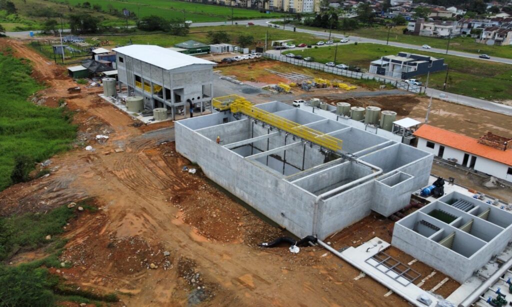 Construção da Estação de Tratamento de Esgoto do Vila Nova avança e os primeiros testes em equipamentos são iniciados