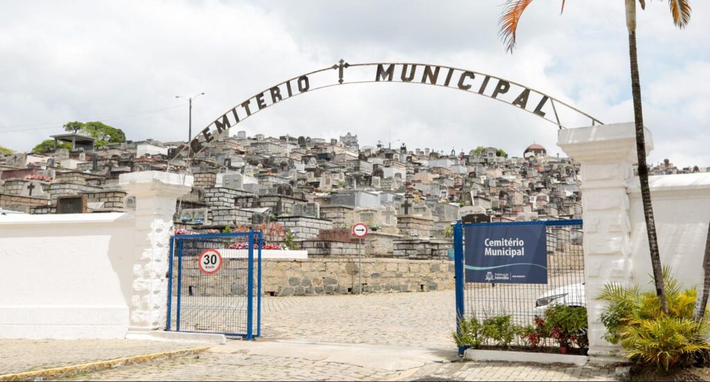 Prefeitura orienta sobre acesso aos cemitérios municipais no Dia de Finados
