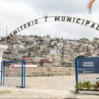 Entrada de um cemitério municipal