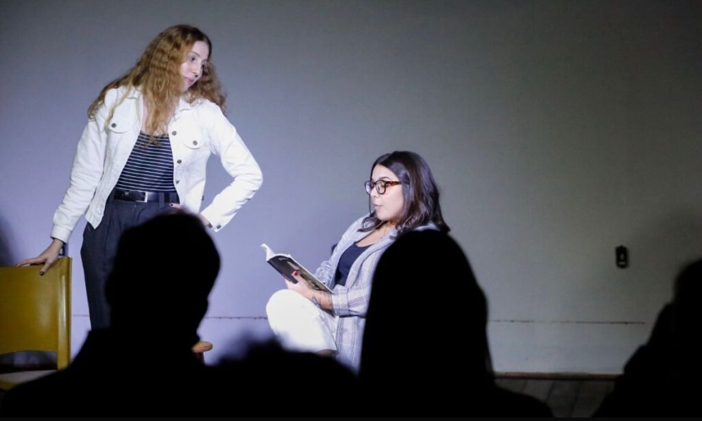 Escola Municipal de Teatro de Joinville tem programação com apresentações ao público em novembro