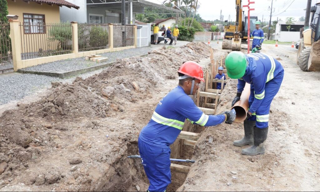 Aproximadamente R$ 200 milhões em obras de saneamento básico foram entregues aos joinvilenses em 2024