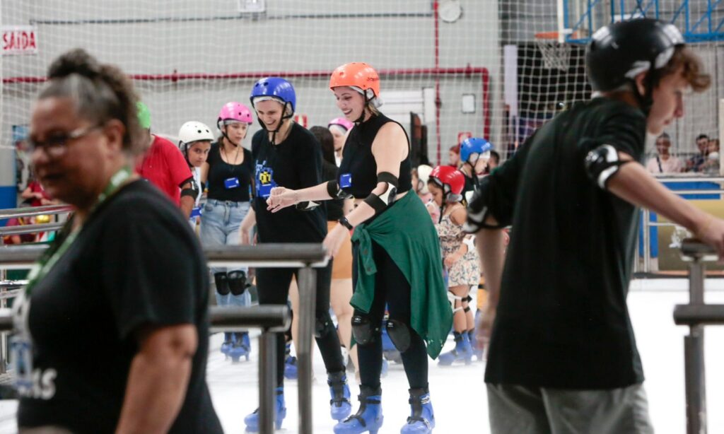 Agendamento gratuito para patinação no gelo, para esta semana, abre ao meio-dia