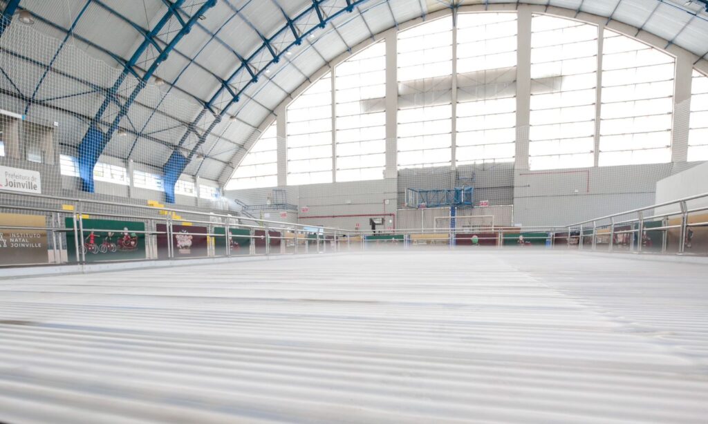 Agendamento gratuito para patinação no gelo nesta semana, abre ao meio-dia desta quarta-feira