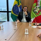 Prefeito Adriano com o desembargador Francisco José Rodrigues de Oliveira Neto