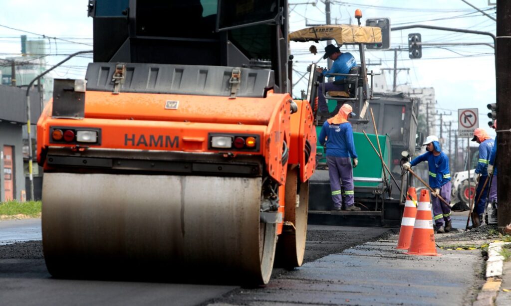 Seinfra retoma pavimentação da avenida Coronel Procópio Gomes nesta sexta-feira