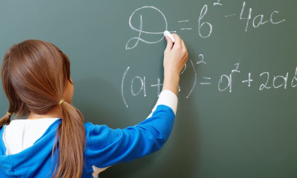 Quatro alunos de Escolas Municipais conquistam medalhas de ouro na Olimpíada Brasileira de Matemática