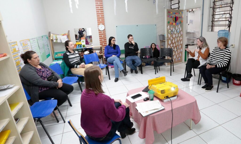 Escola de Pais impacta 1,5 mil famílias de 117 unidades escolares em 2024