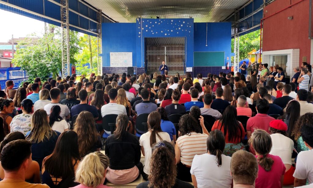 Rede Municipal de Joinville se prepara para a volta às aulas com formação para profissionais