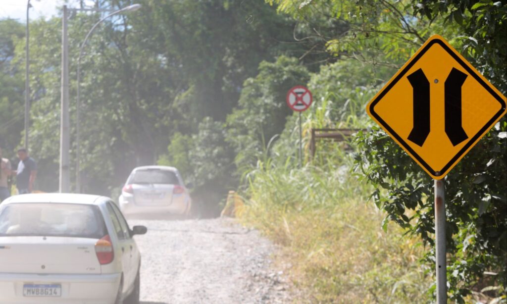 Departamento de Trânsito de Joinville reforça sinalização e faz rondas na área rural para orientar visitantes