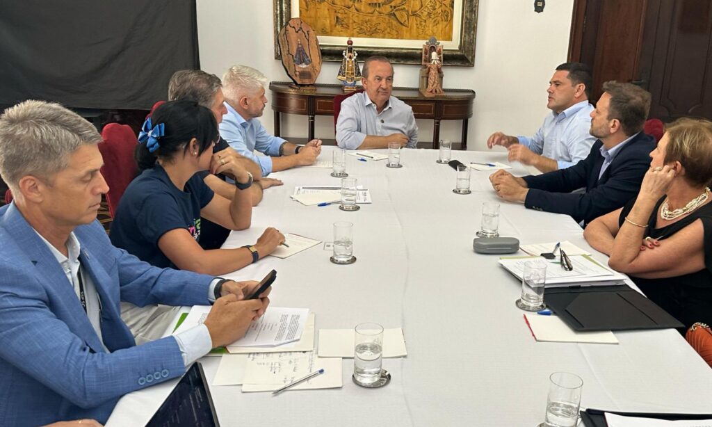 Prefeitos e governador buscam ferramenta compartilhada para gerenciamento da população em situação de rua