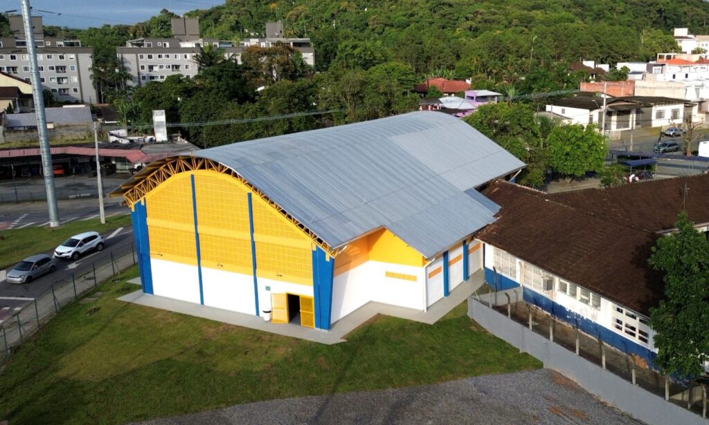 Prefeitura de Joinville atende pedido de mais de 40 anos da comunidade do Boa Vista e inaugura quadra coberta