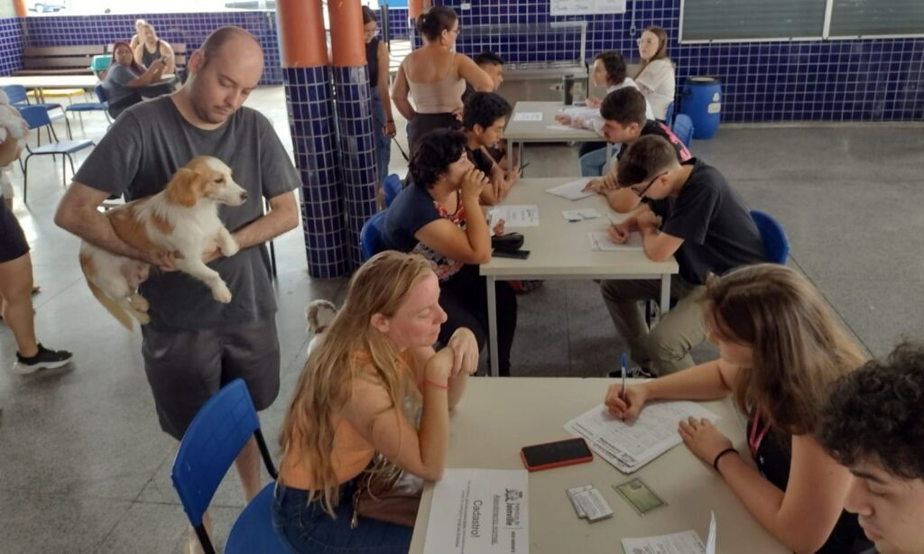 CBEA de Joinville promove mutirão de microchipagem e feira de adoção de animais no fim de semana