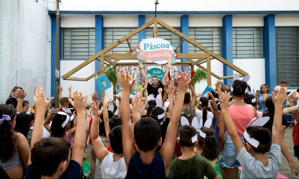 Passeio ciclístico, contação de histórias e feiras integram a programação da Agenda Cultural