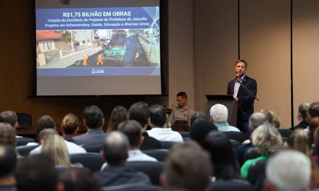 Prefeito Adriano Silva apresenta balanço da gestão de Joinville na ACIJ