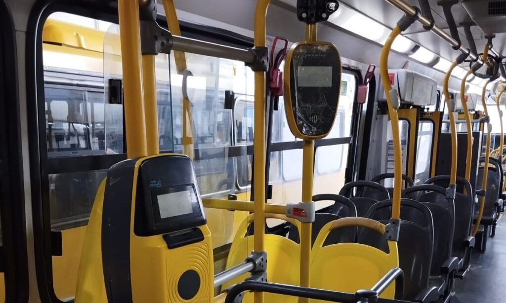 Ônibus do transporte coletivo de Joinville recebem atualização tecnológica