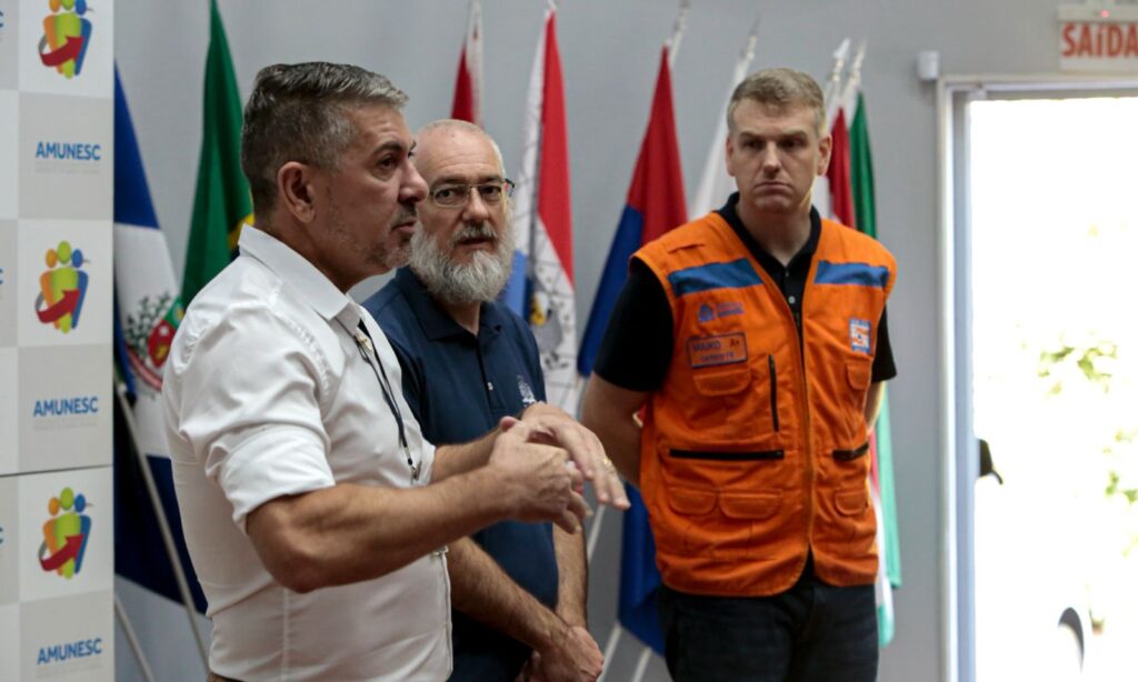 Defesa Civil de Joinville apresenta estudos de referência para o Plano Municipal de Gestão de Riscos e Desastres