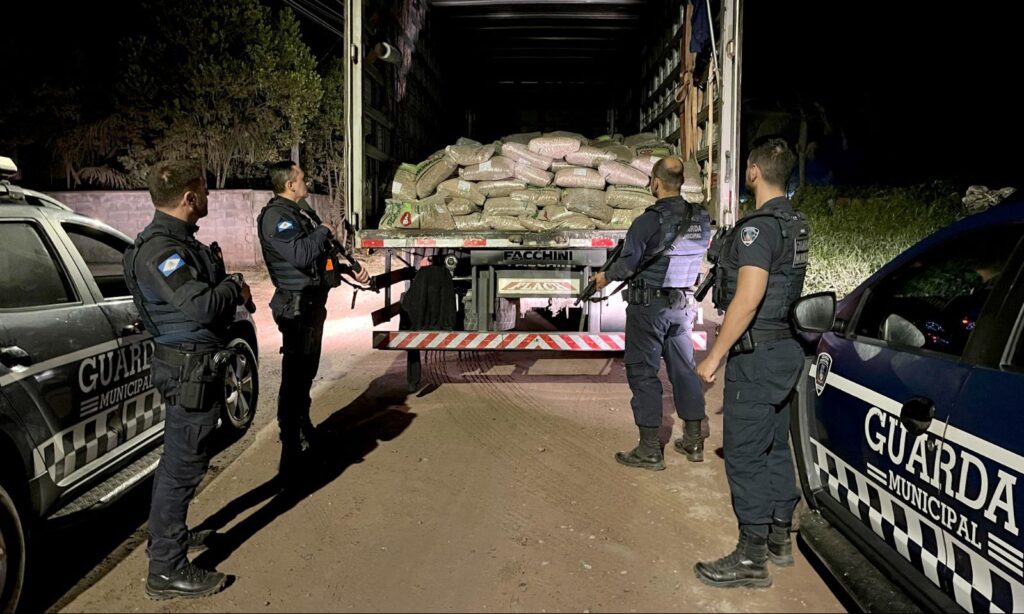 Guarda Municipal de Joinville recupera carga de fertilizantes avaliada em mais de R$ 50 mil