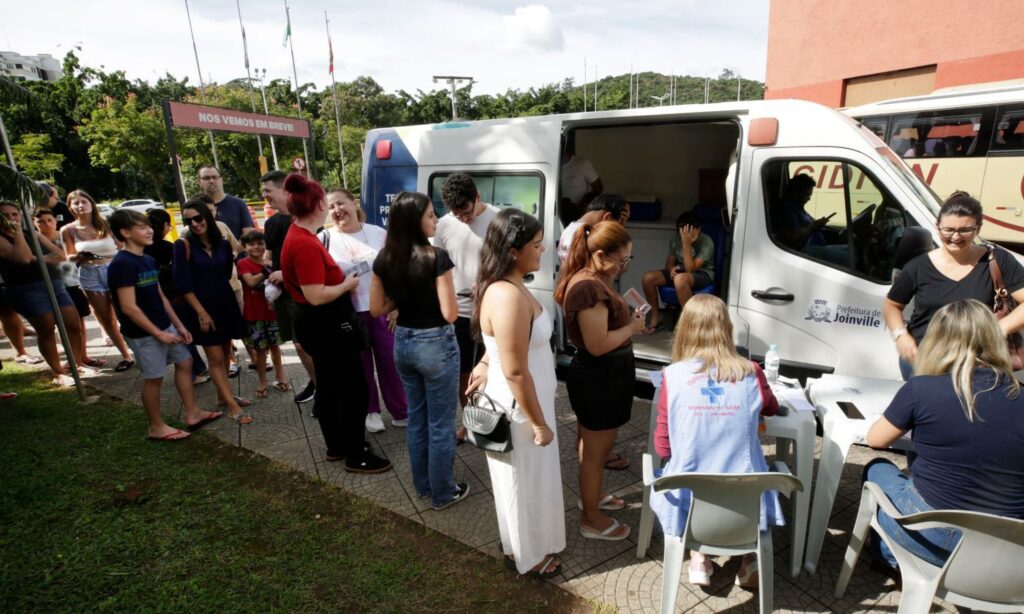 Saúde de Joinville imuniza mais de 4,5 mil pessoas contra a gripe no Dia D de Vacinação