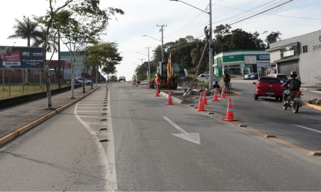 Rotatória da Av. Marquês de Olinda com a rua João Pessoa passa por ajustes viários