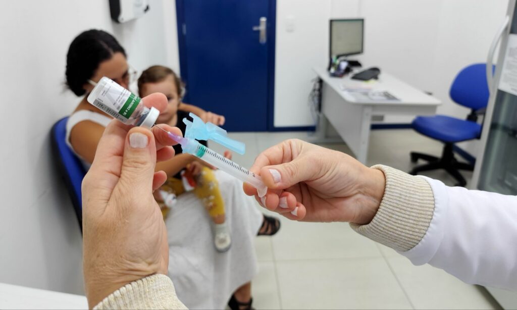 Vacinação contra a gripe exclusiva para grupos prioritários encerra nesta semana
