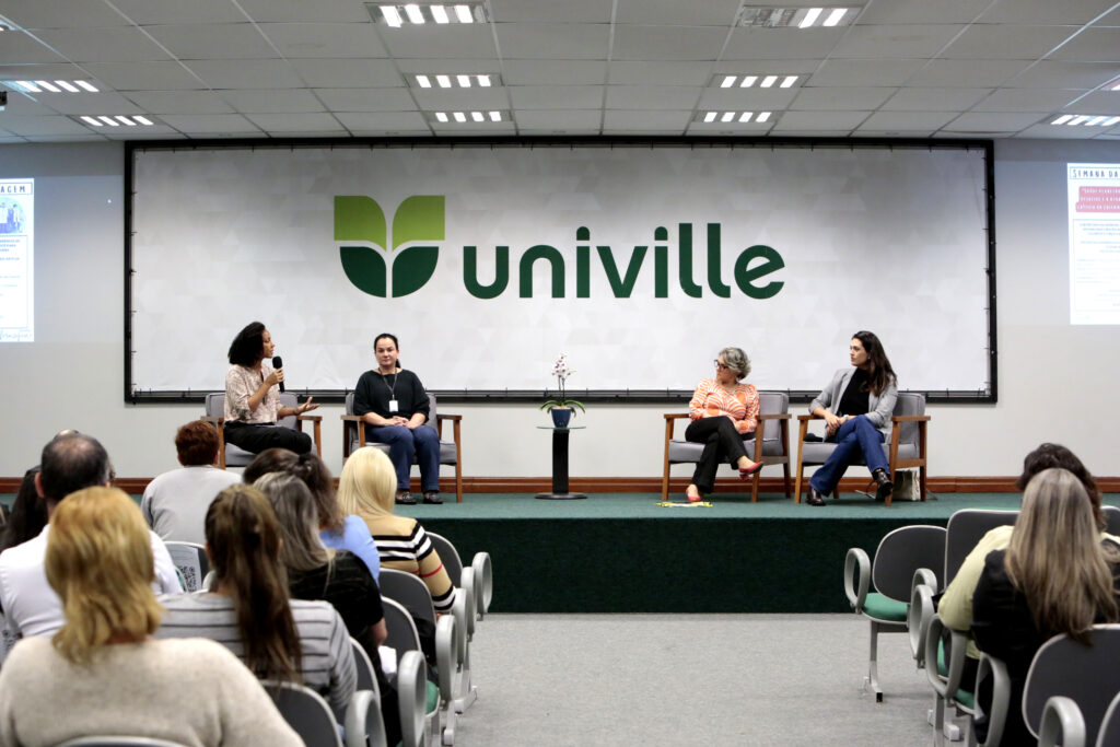 Semana de Enfermagem 2025 une conhecimento e prática com palestras, oficinas e reflexões sobre a profissão