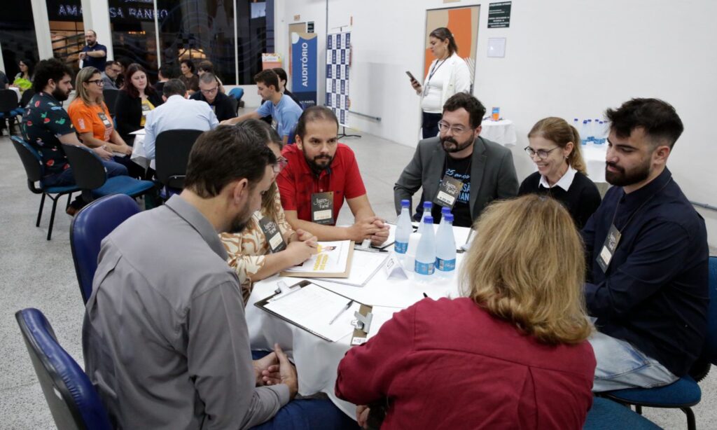 Luzes do Farol conecta empresários a projetos sociais, esportivos e culturais realizados em Joinville