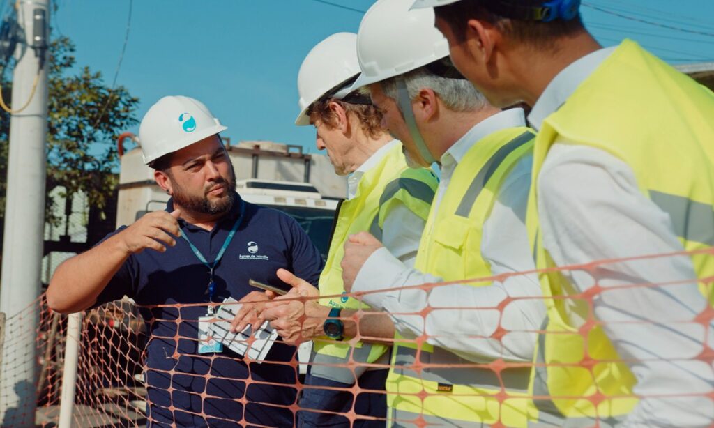 Companhia Águas de Joinville recebe comitiva da Agência Francesa de Desenvolvimento, que financia obras de saneamento