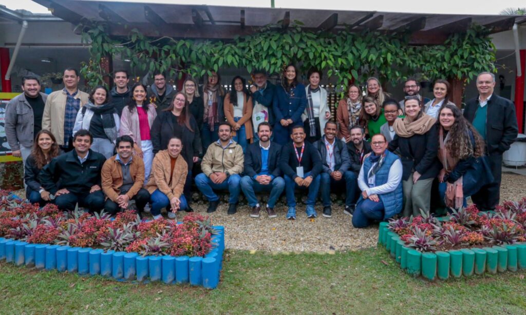 Representantes de cidades brasileiras visitam Joinville para conhecer projetos desenvolvidos pela Secretaria de Educação