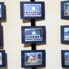 Nove quadros com detalhes em tapeçaria
