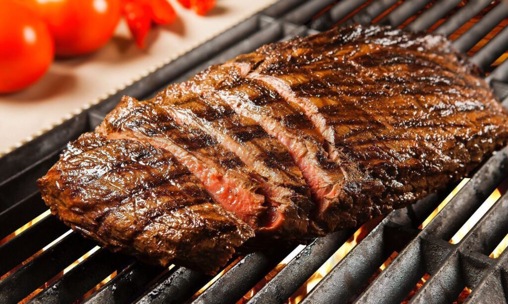 Procon de Joinville divulga pesquisas de preços da cesta básica e itens de churrasco do mês de julho