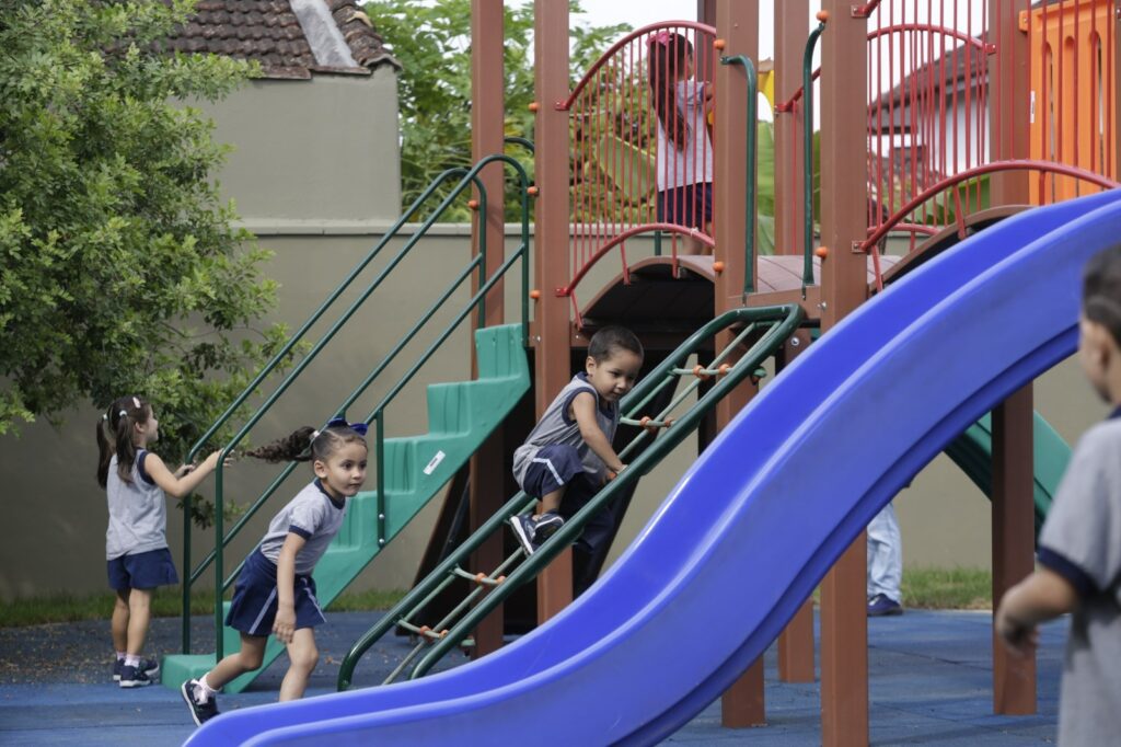 Educação divulga lista com 1,8 mil crianças pré-classificadas para CEIs conveniados
