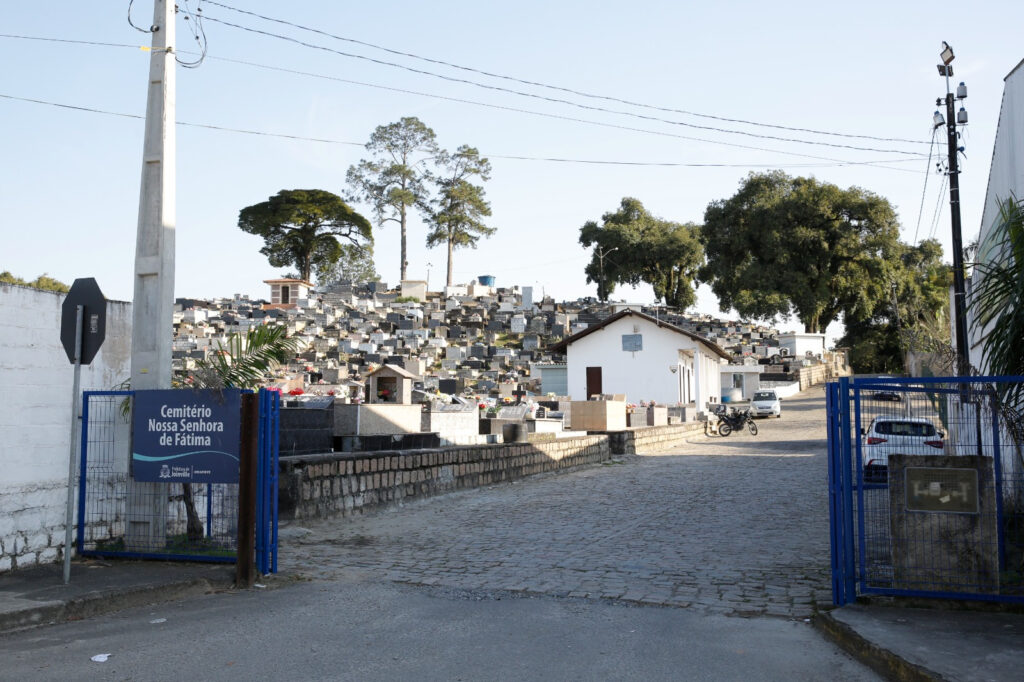 Secretaria do Meio Ambiente dá continuidade ao trabalho de requalificação do Cemitério Nossa Senhora de Fátima