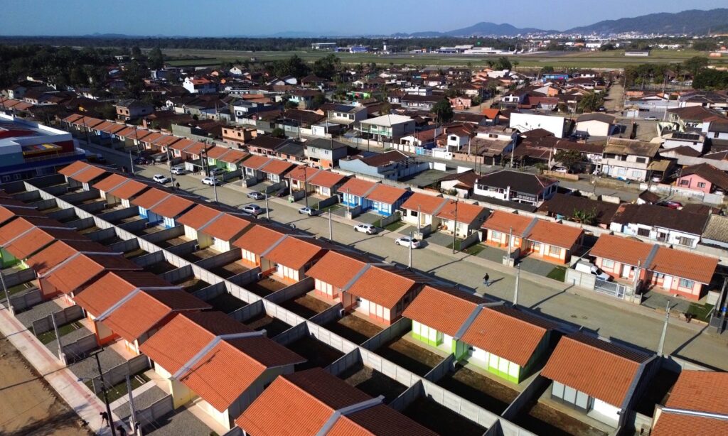 Prefeitura de Joinville entrega últimas unidades residenciais e inaugura Conjunto Habitacional Cubatão II