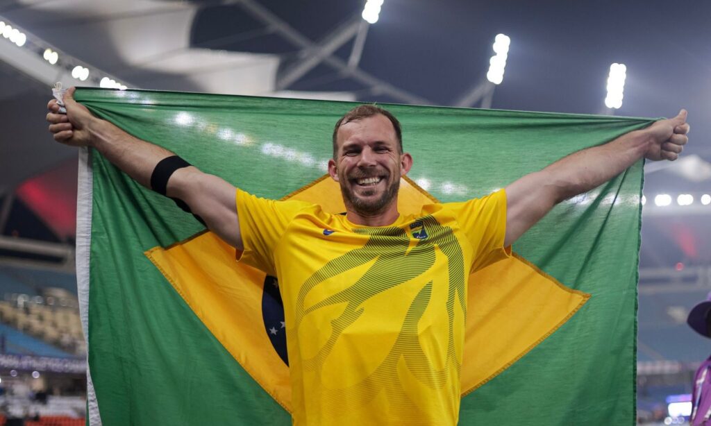 Edenilson Floriani bate recorde mundial e conquista medalha de bronze no Mundial Paralímpico de Atletismo na Índia