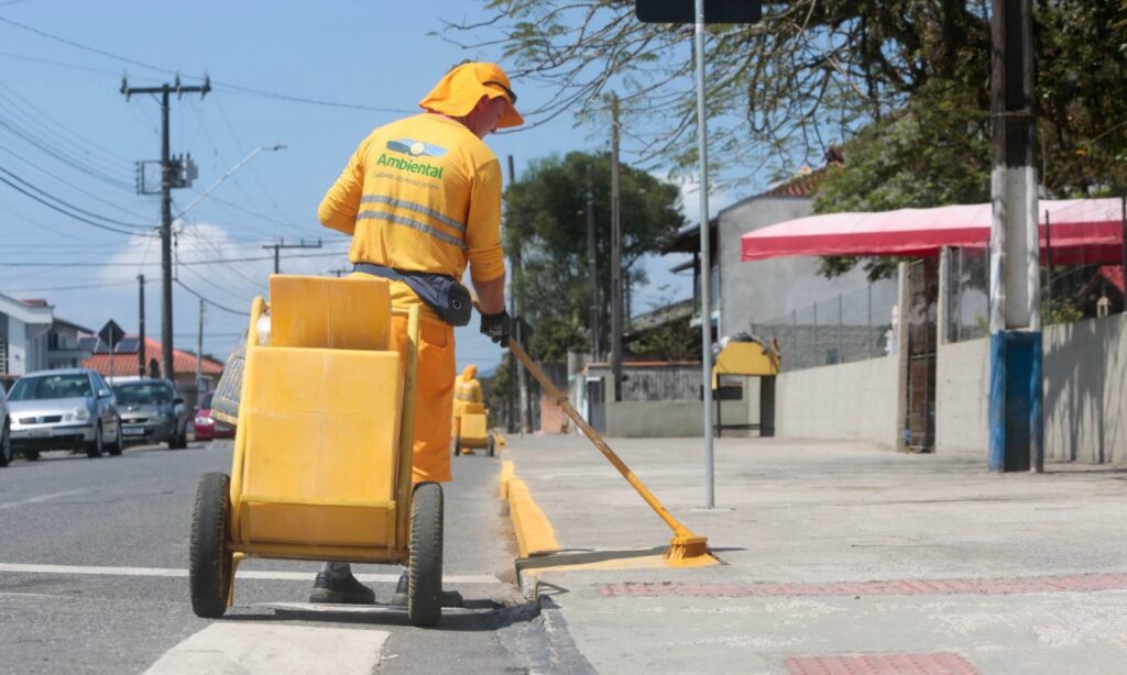 Prefeitura de Joinville conscientiza a população sobre a responsabilidade com a limpeza e conservação da cidade