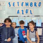 Crianças em atividades do Setembro Azul, em alusão à comunidade surda