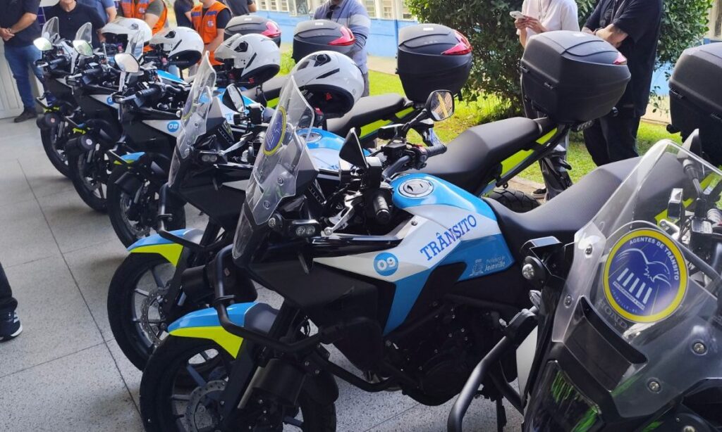 Detrans de Joinville fortalece serviços dos agentes de trânsito com novos veículos e equipamentos