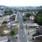 Imagem aérea de avenida Santos Dumont, onde obras de duplicação serão realizadas