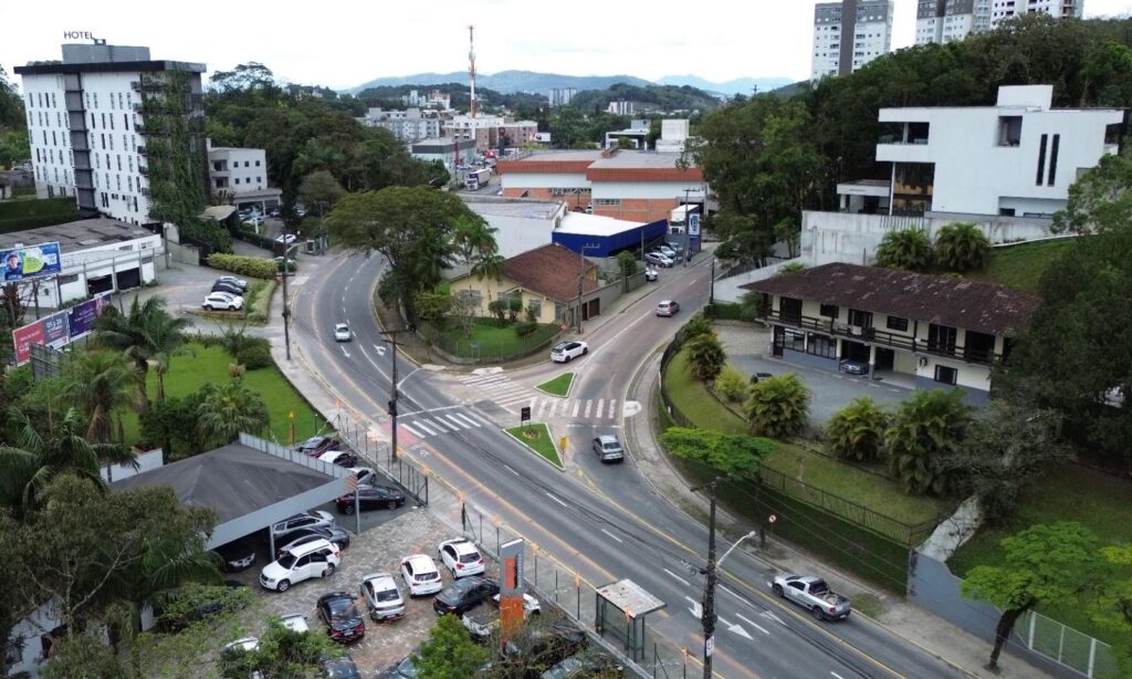 Rua Arthur Baechtold, no Glória, fica interditada para obras de pavimentação