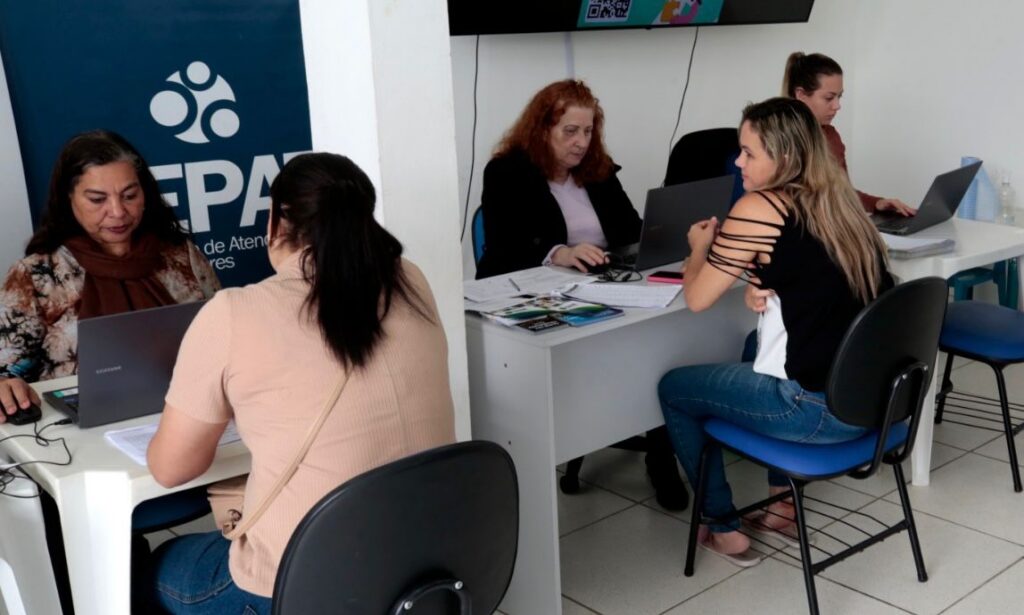 Feira de Oportunidades leva vagas de emprego e orientações profissionais ao Comasa e Pirabeiraba