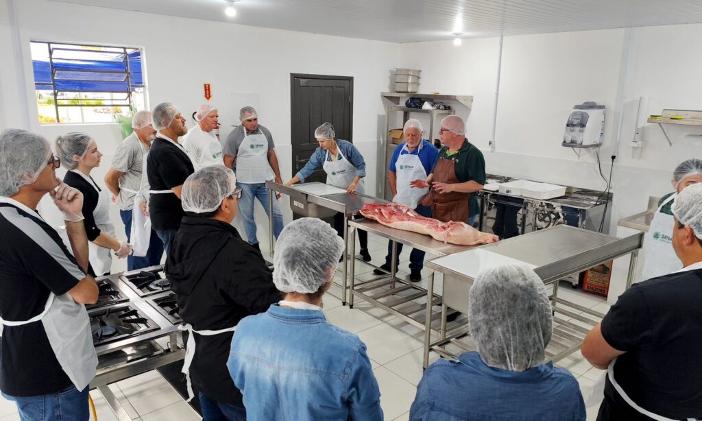 Unidade de Desenvolvimento Rural inaugura cozinha-escola para promover cursos de profissionalização aos produtores