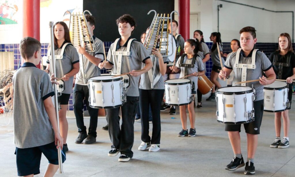 Núcleo de fanfarras do programa Música na Escola de Joinville completa dois anos