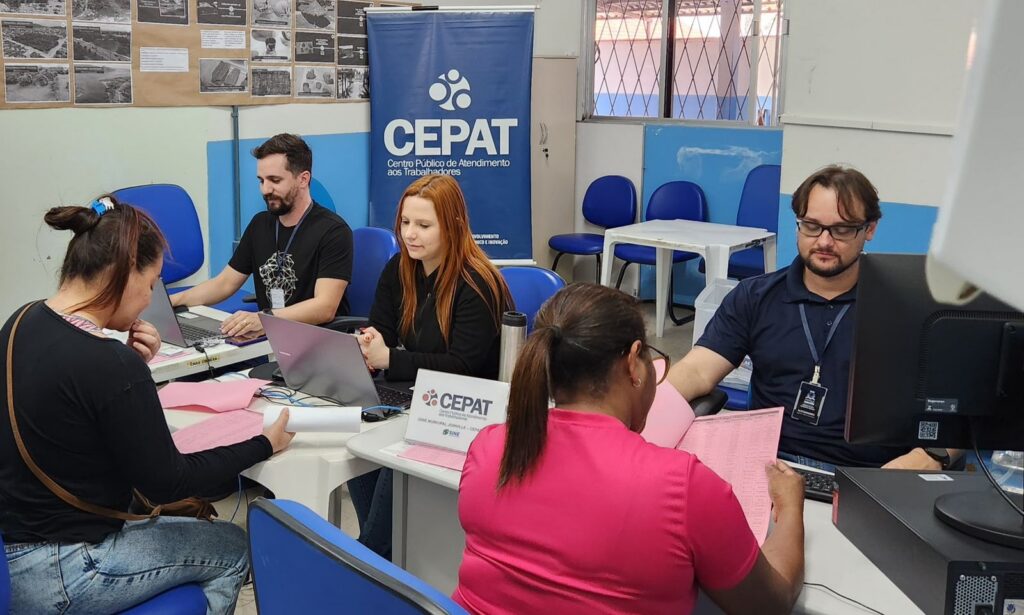 Feira de Oportunidades atende mais de 450 pessoas em sete bairros de Joinville