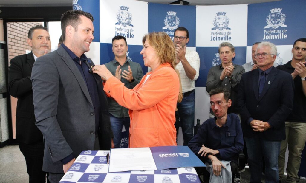 Presidente da Câmara de Vereadores de Joinville assume como prefeito em exercício até 8 de novembro