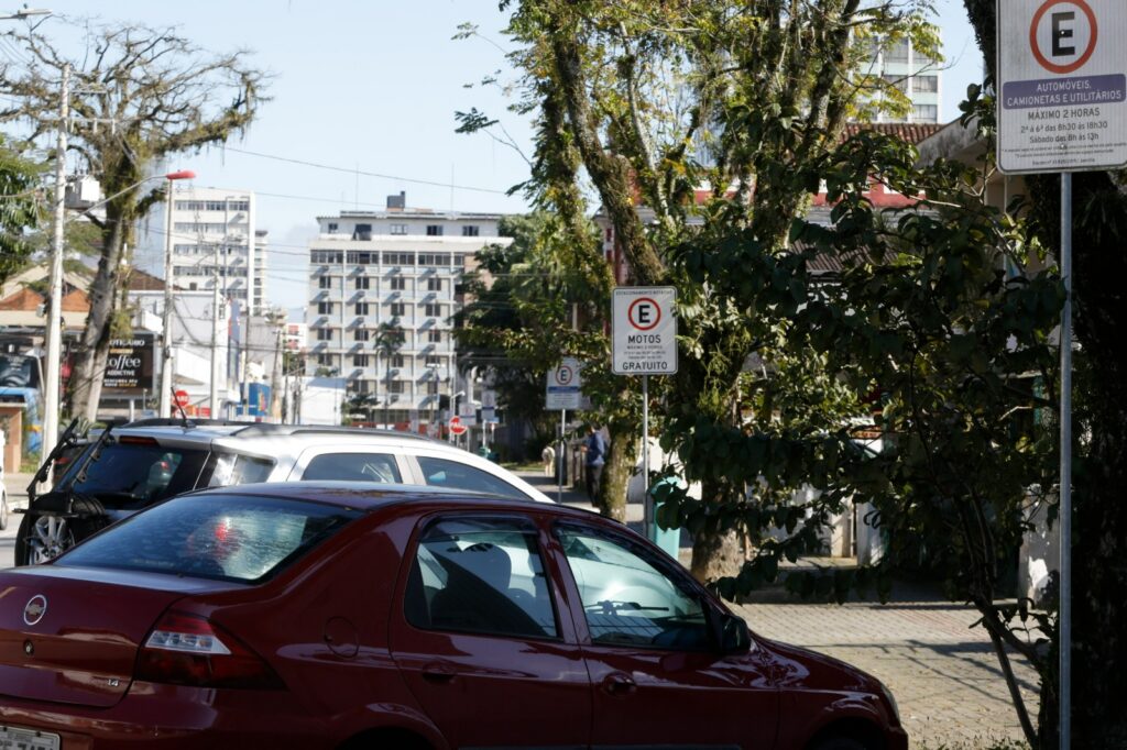 Prefeitura sanciona lei para implementar o estacionamento rotativo em Joinville