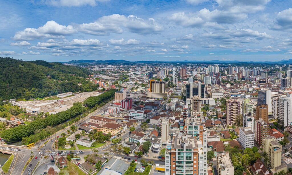 Joinville sobe quatro posições em ranking e é reconhecida como a terceira cidade mais segura do país entre municípios com mais de 500 mil habitantes
