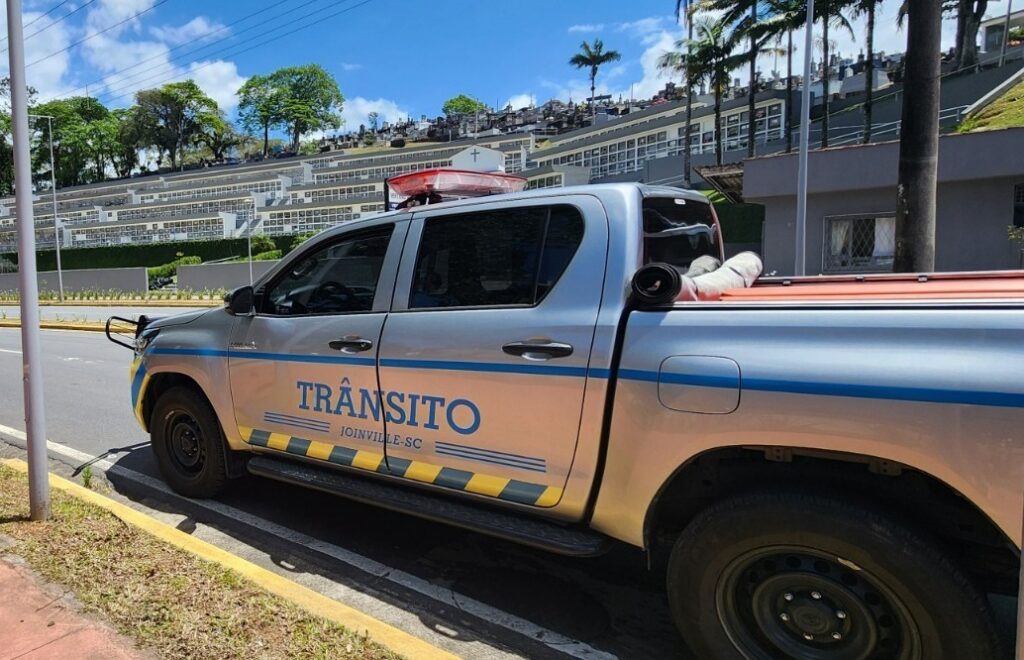Guarda Municipal conduz pessoa à Central de Polícia por tentativa de fraude na sede do Detrans