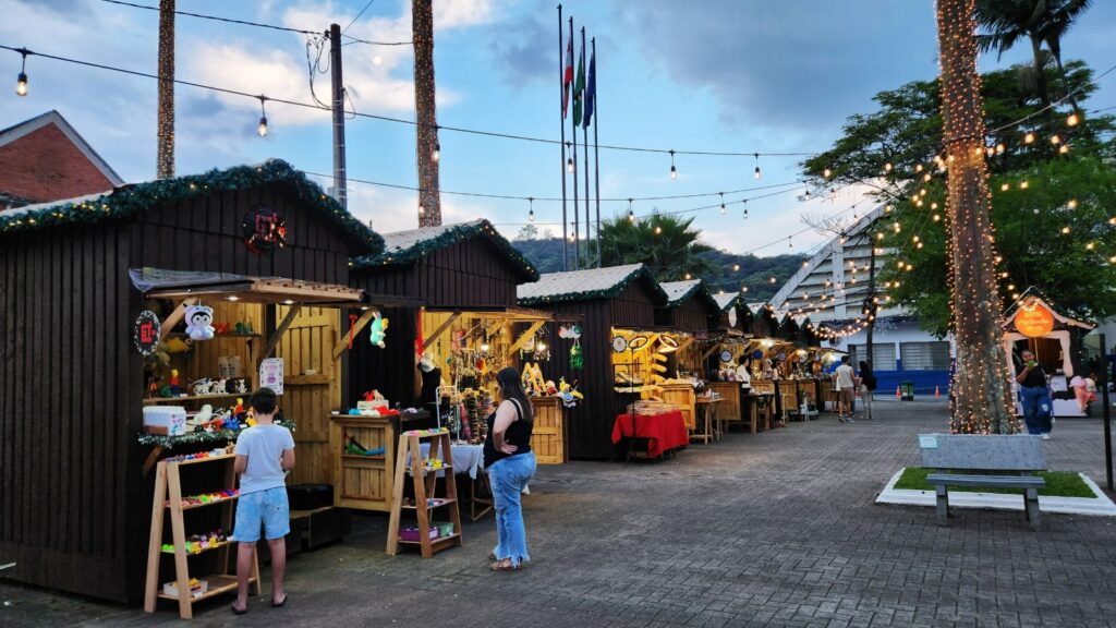 Feira e Mercado do Natal de Joinville oferecem produtos personalizados com opções de presentes para todos os públicos