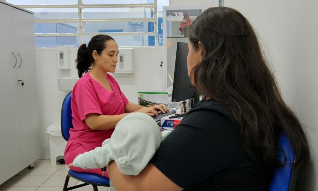 Saúde de Joinville orienta sobre importância do pré-natal para reduzir complicações na gravidez e promover qualidade de vida à mãe e ao bebê