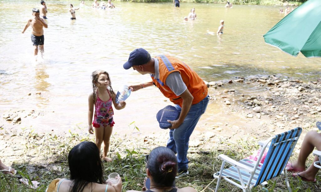 Com altas temperaturas previstas para o outono, Defesa Civil de Joinville retoma blitze do Projeto Piava nos rios